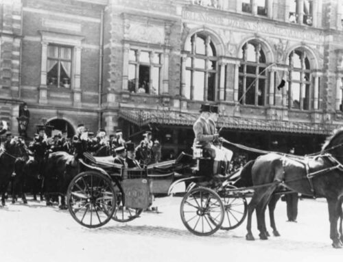 Hoe Van Heutsz ontvangen werd in hotel Des Indes (1904)